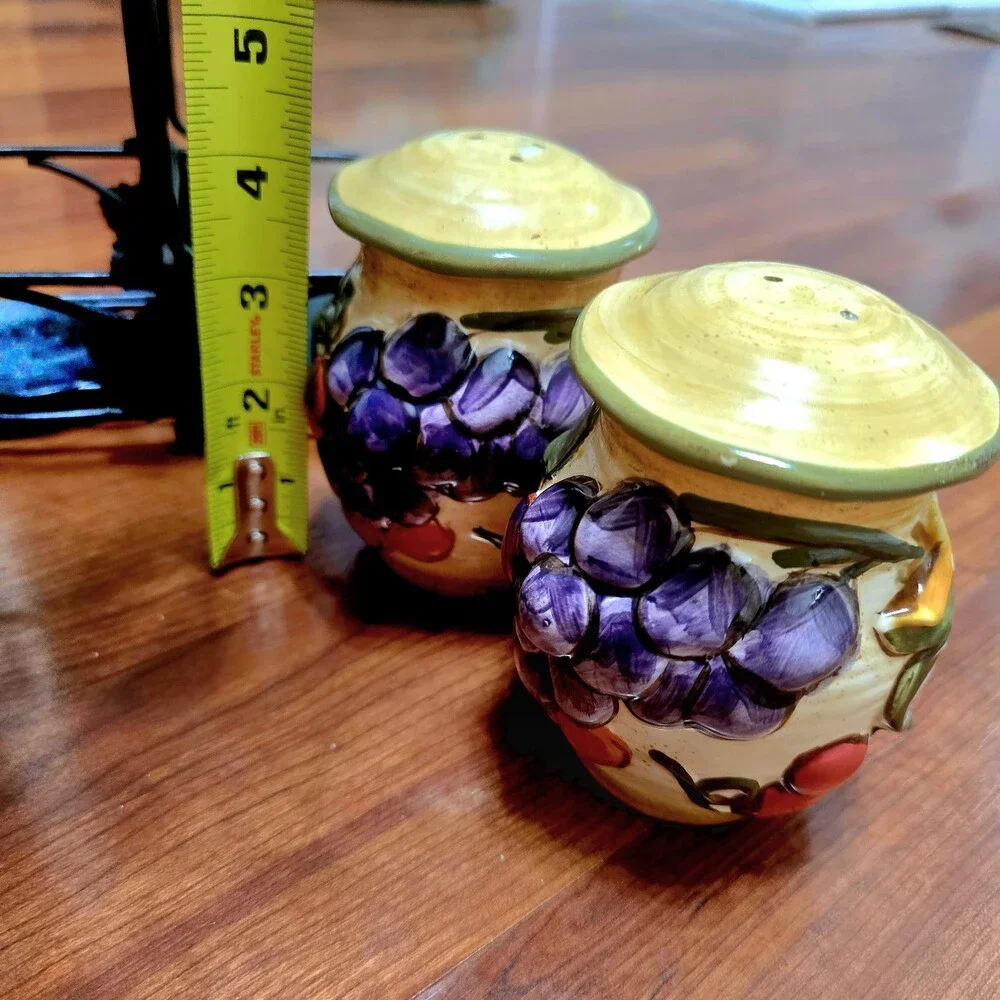 Vtg 3D Tuscany Raised Grapes Salt Pepper Shaker Set Ceramic w/Metal Holder Cert